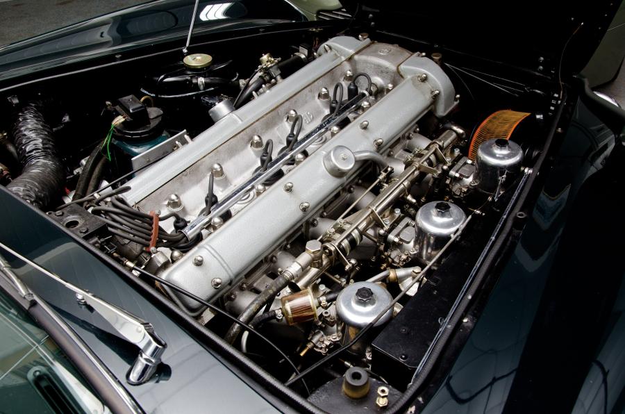 Интерьер Aston Martin DB6 (3211/R) 1967 года  (фото 23 из 24)
